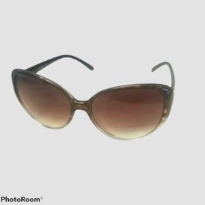 New Jessica Simpson modern cateye sunglasses